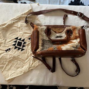 *Sunday Isle* Convertible Day Bag